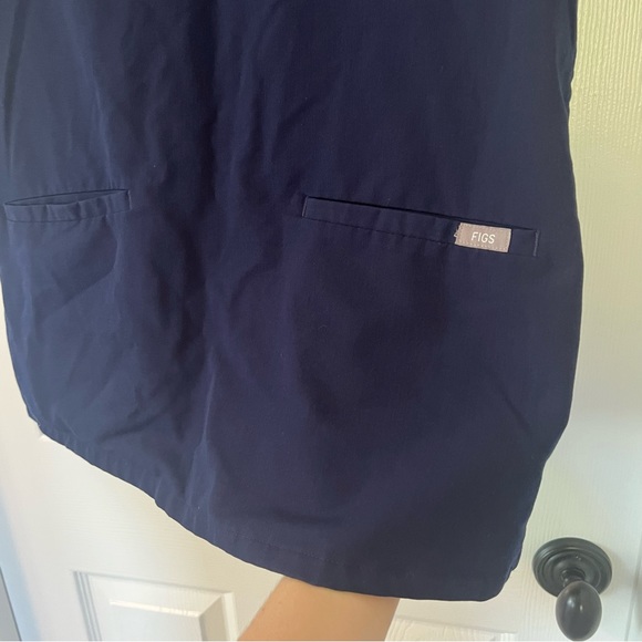 Figs navy casma scrub top - Picture 5 of 8